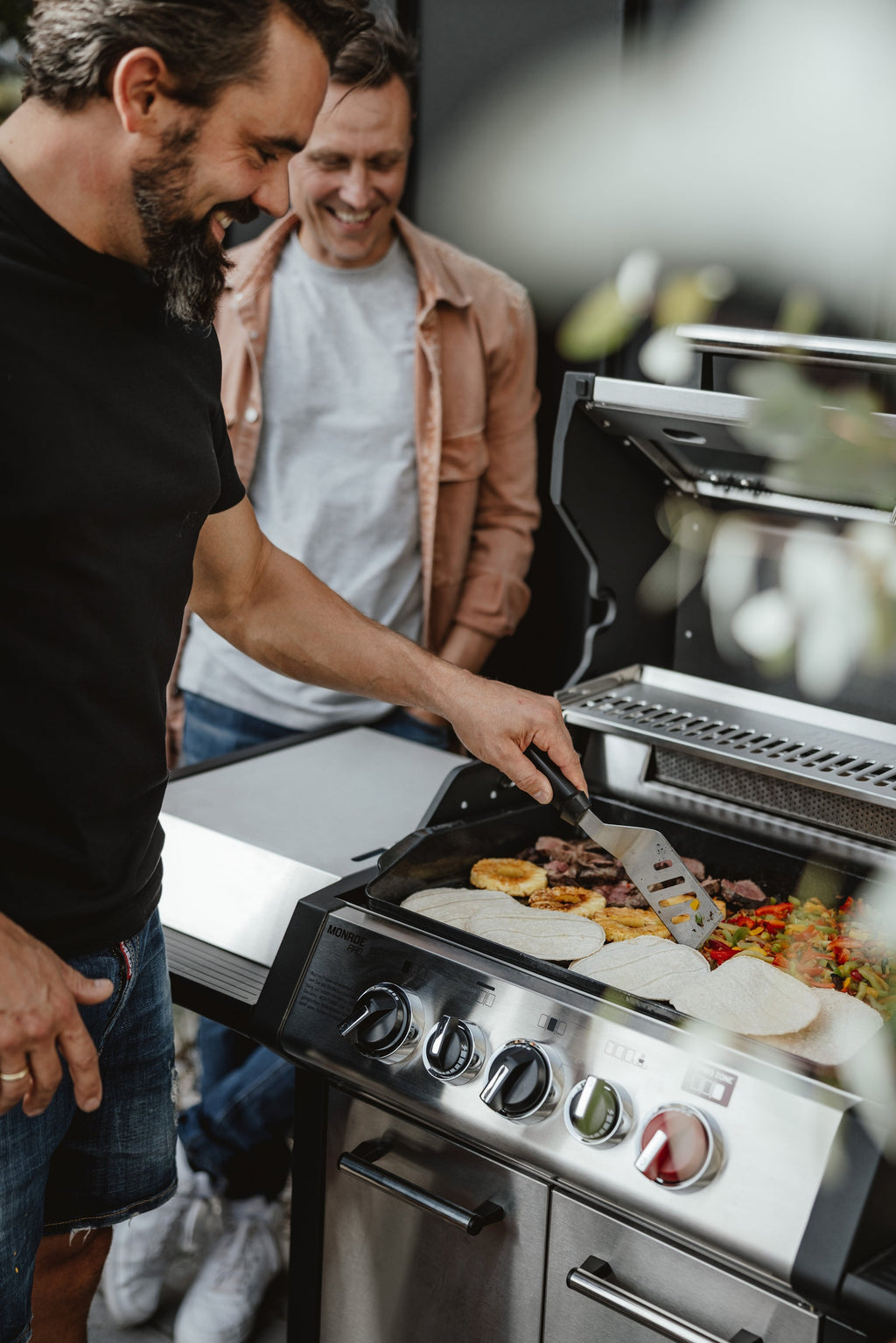 Enders Monroe Pro 3 SIK Turbo Gas Barbecue WITH FREE COVER