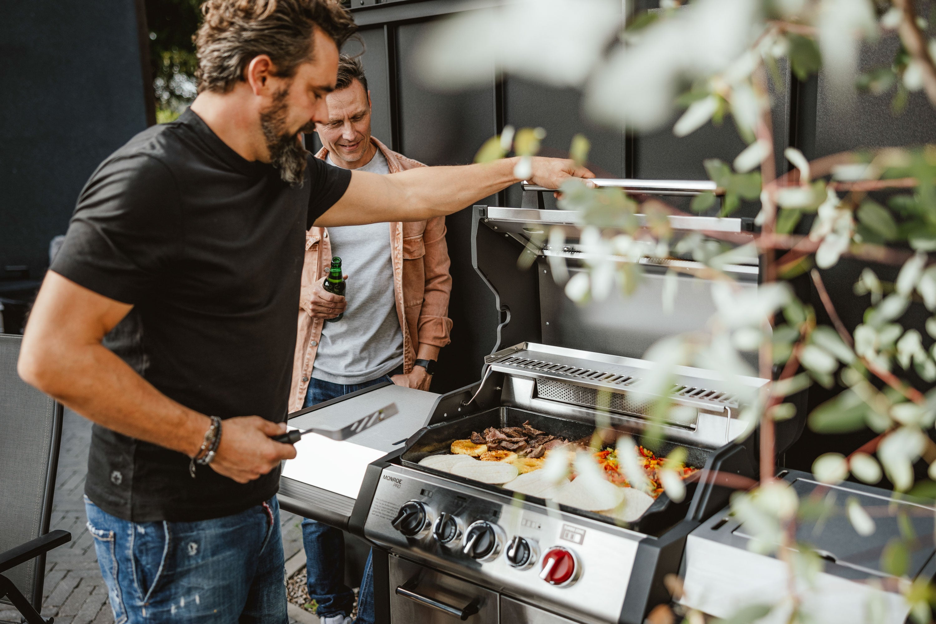 Enders Monroe Pro 3 SIK Turbo Gas Barbecue WITH FREE COVER