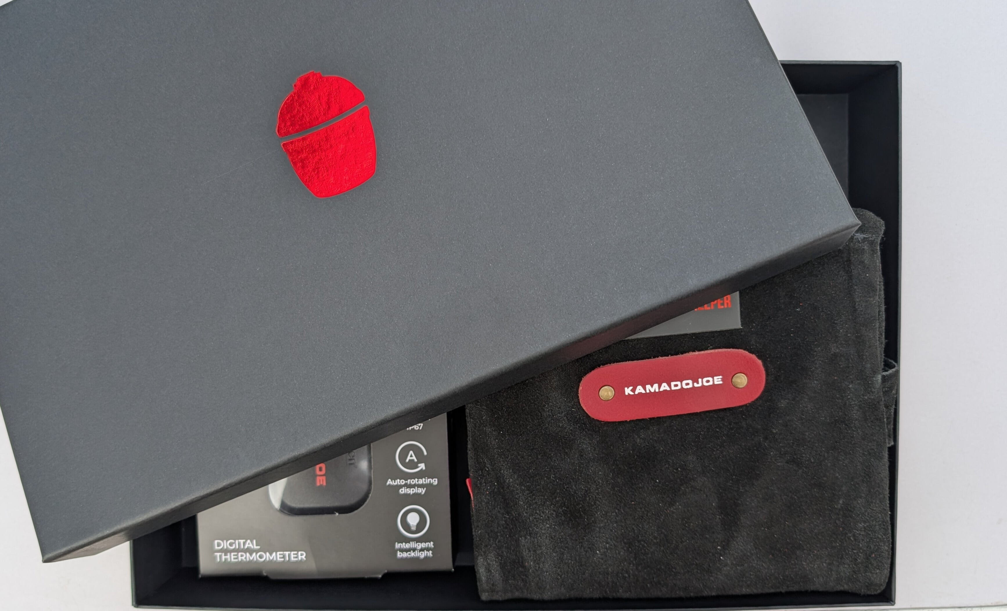 Kamado Joe Gift Pack (Gloves + Thermapen)