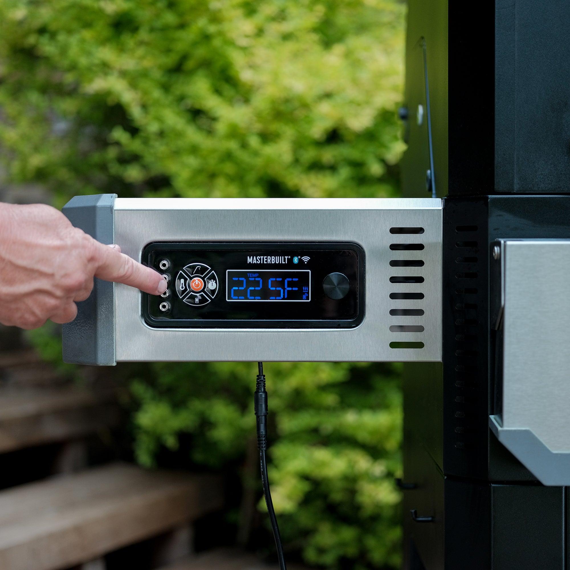 Masterbuilt 800 BBQ with Pizza Pack