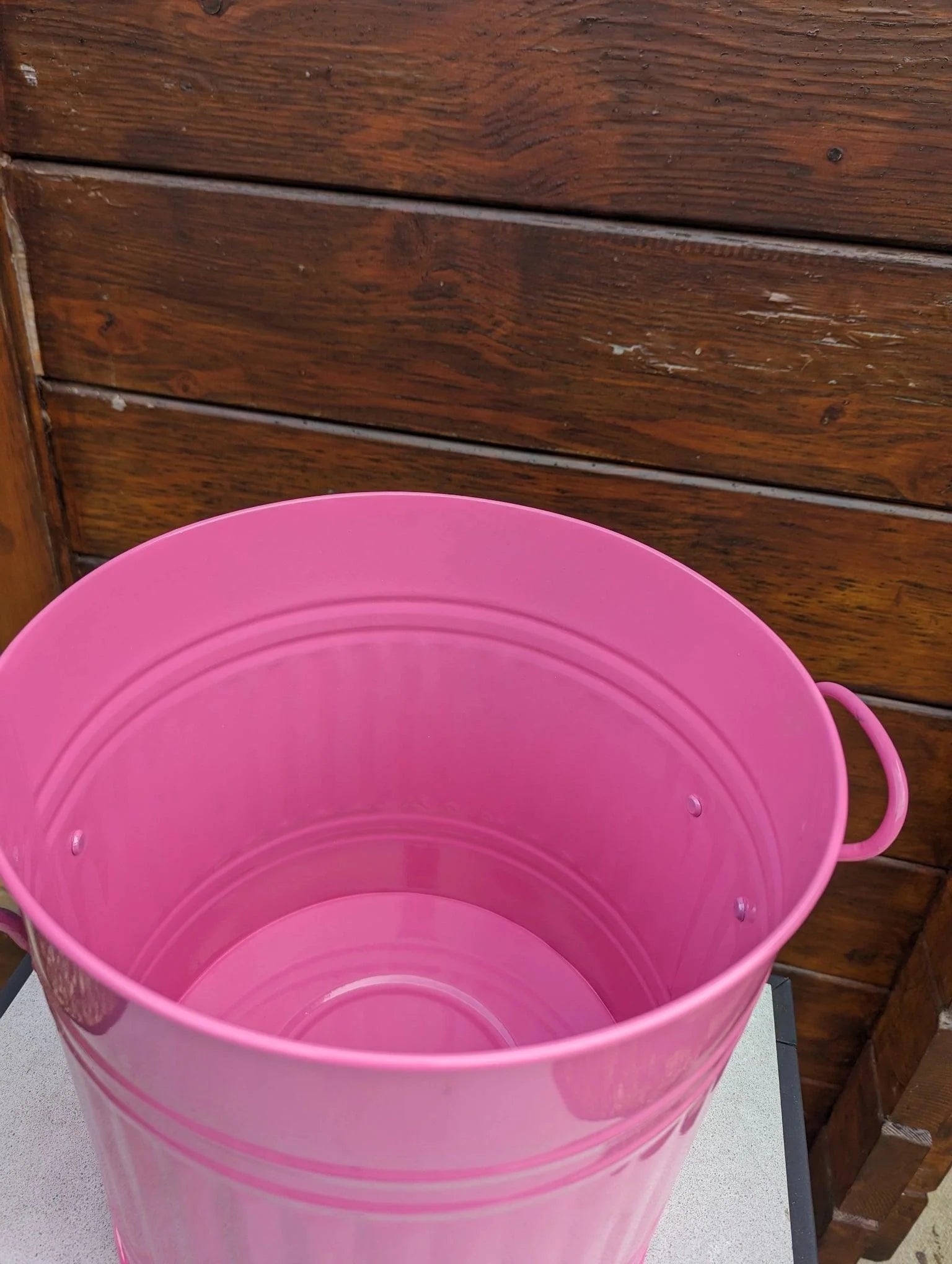 Electric Pink Ash Bin